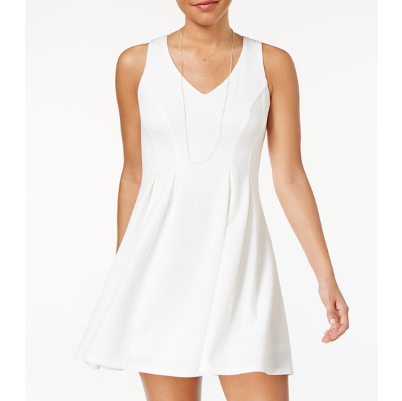 NWT Teeze Me White Skater Mini Dress V-Neck - Picture 2 of 13